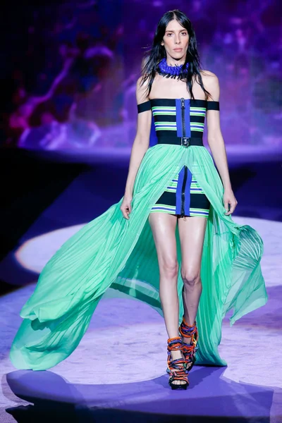 Look 7